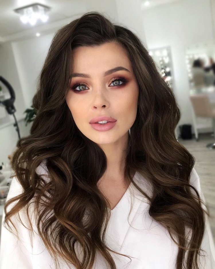 Голливудские Локоны и макияж