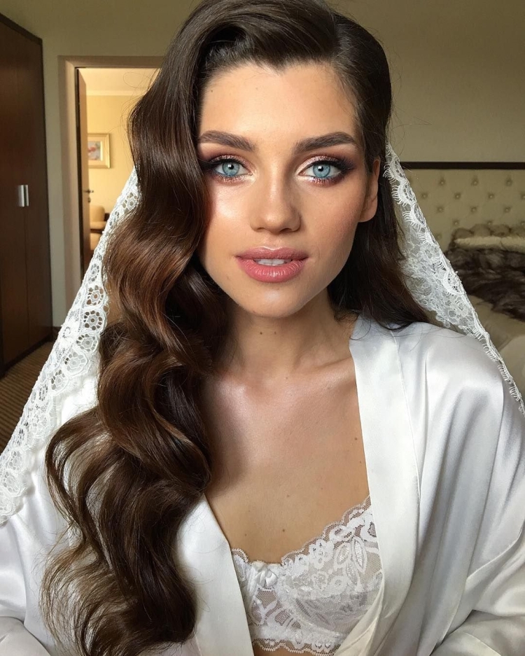 Голливудская волна невеста