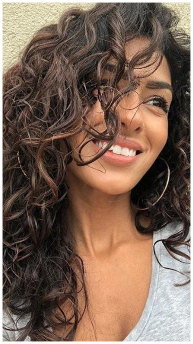 Стрижки на длинные кудрявые волосы