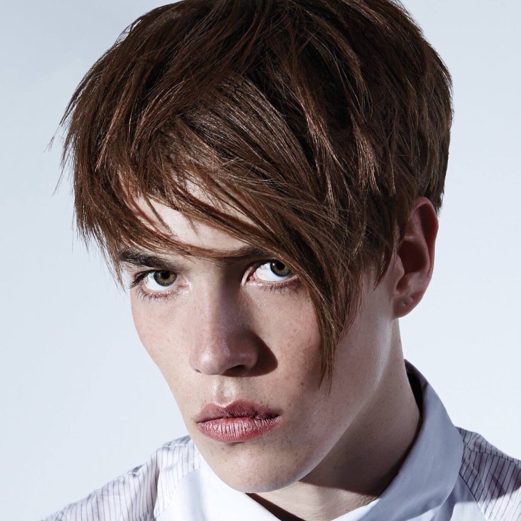 Причёски парней с чёлкой