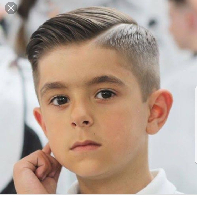 Прическа для мальчика с пробором