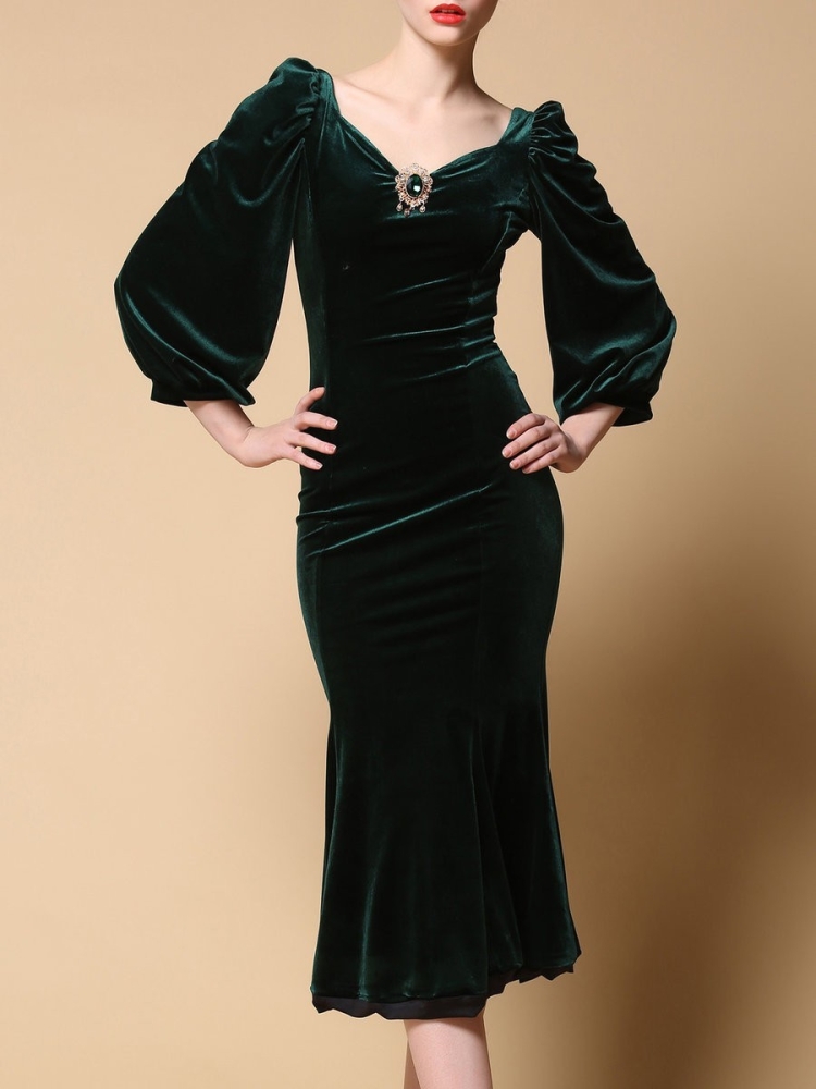 Нарядное бархатное платье