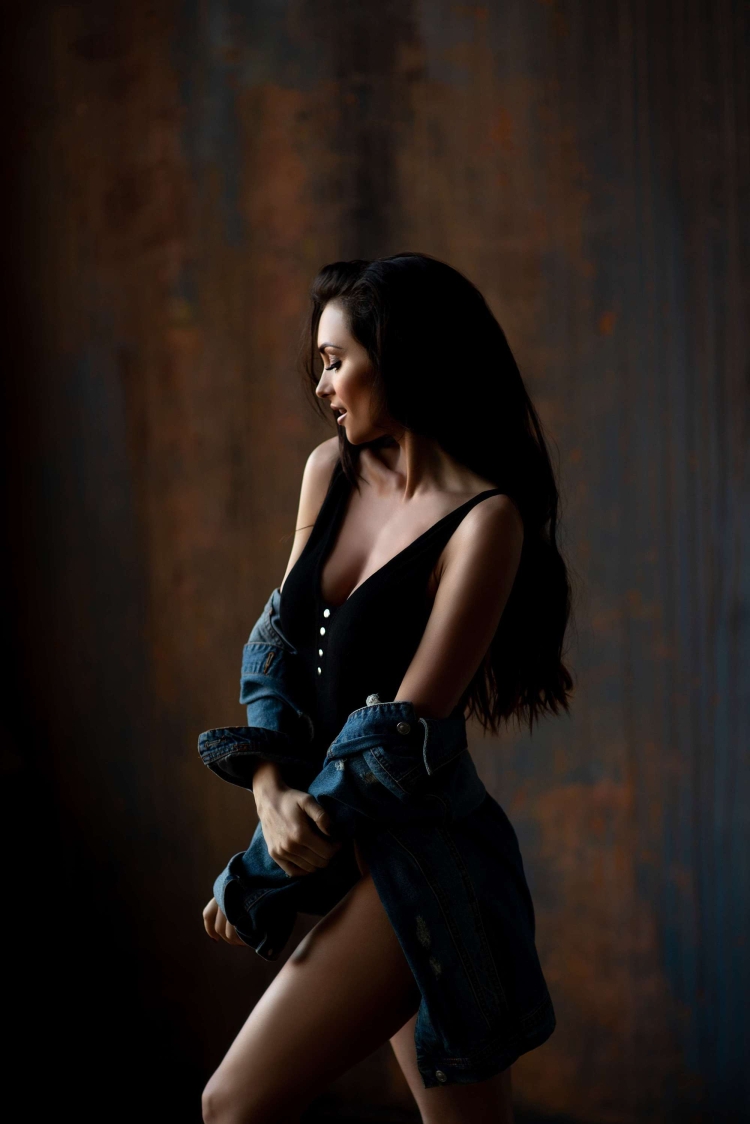 Фотосессия девушки в студии