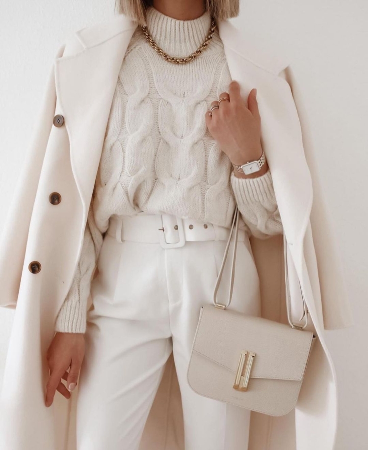 Образ в светлых тонах