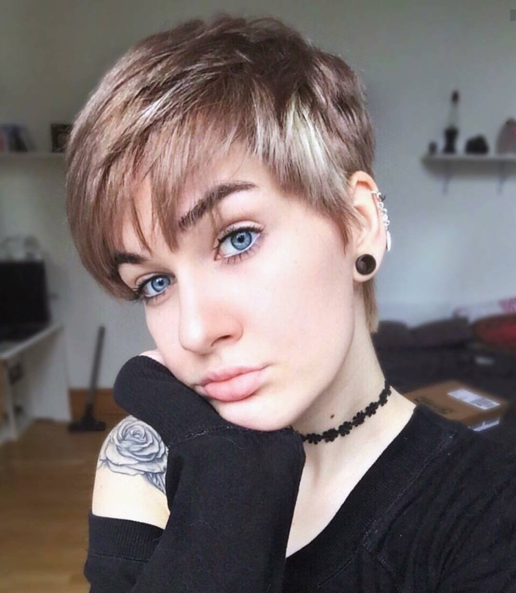 Окрашивание на короткую стрижку Пикси
