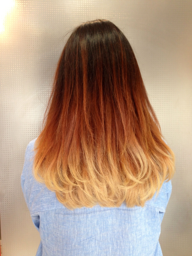 Осветлённые кончики волос