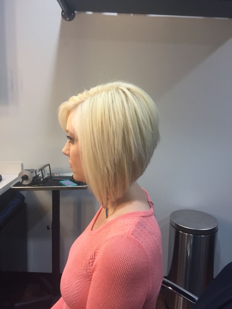 Стрижка каре с пышной макушкой