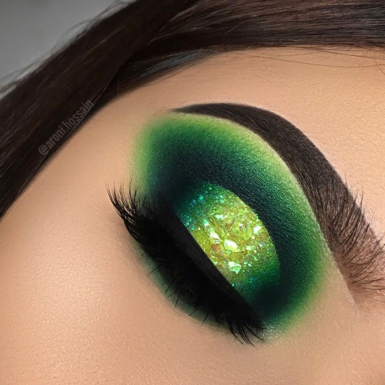 Красно зеленый макияж