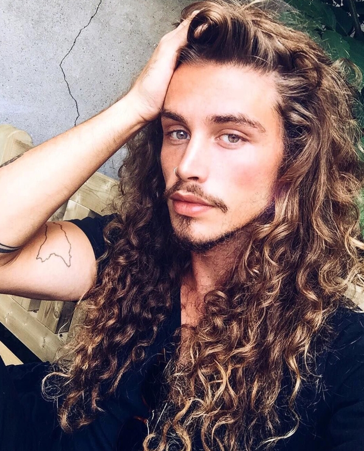 Длинные кудрявые волосы мужские