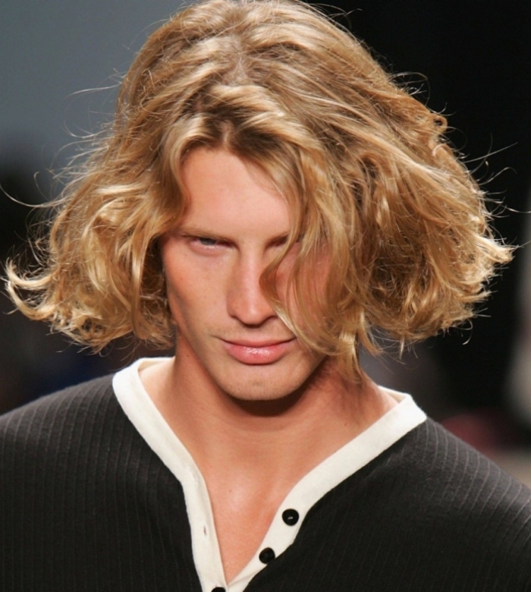 Длинные мужские стрижки градуированное каре