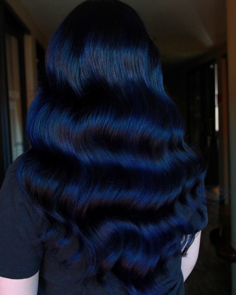 Синий цвет волос