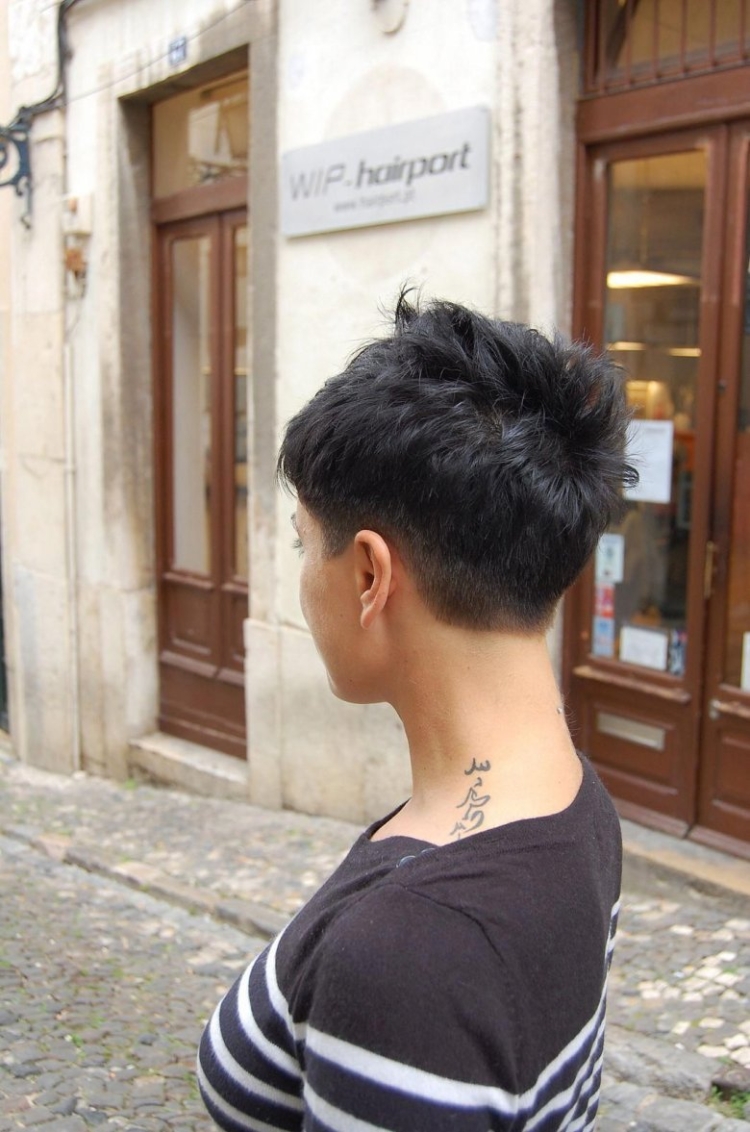 Короткая стрижка женская со спины