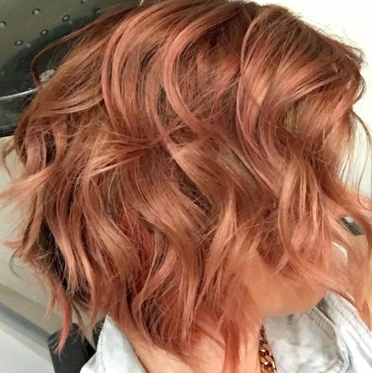 Розово рыжие волосы короткие