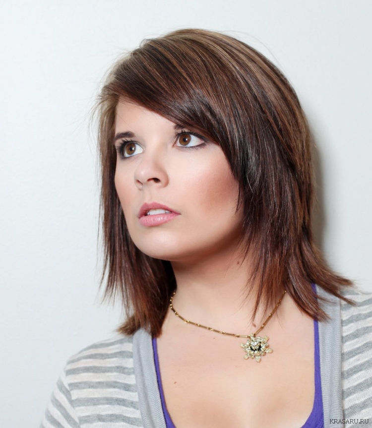 Каскад лесенка до плеч с челкой