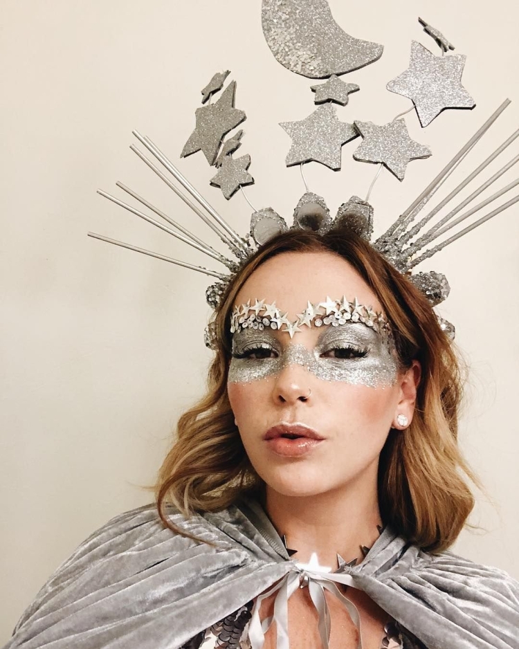 Космический образ на вечеринку