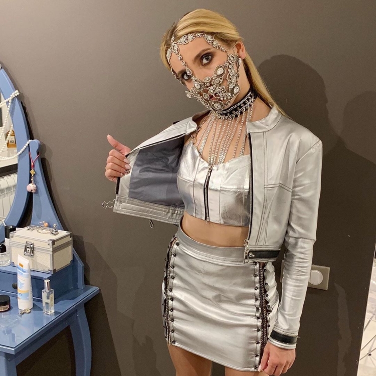 Космический образ на вечеринку