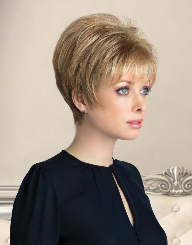 Модельная стрижка женская