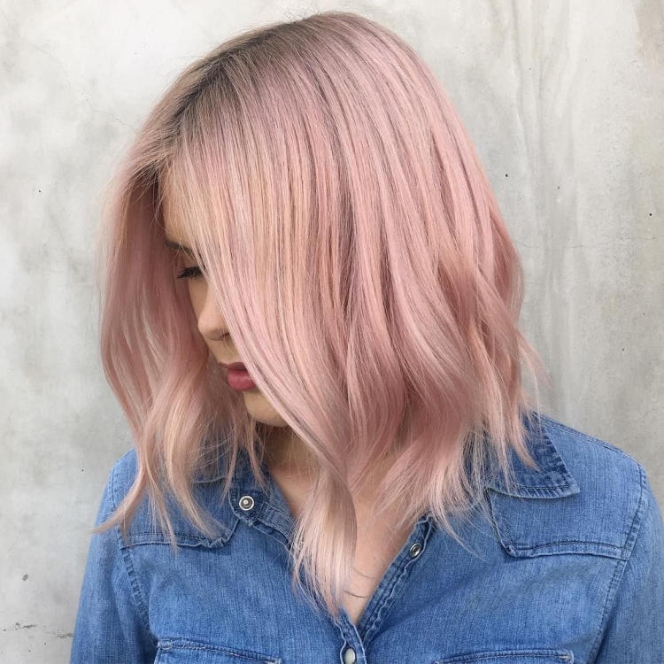 Пепельно розовый цвет волос