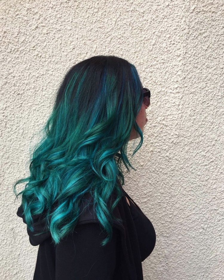 Зелено голубое окрашивание волос