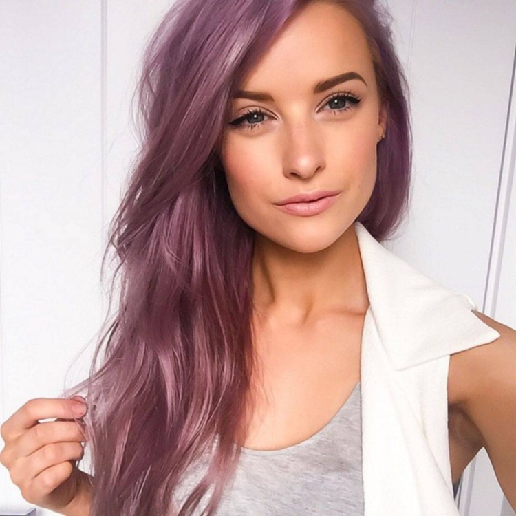 Сиреневые волосы