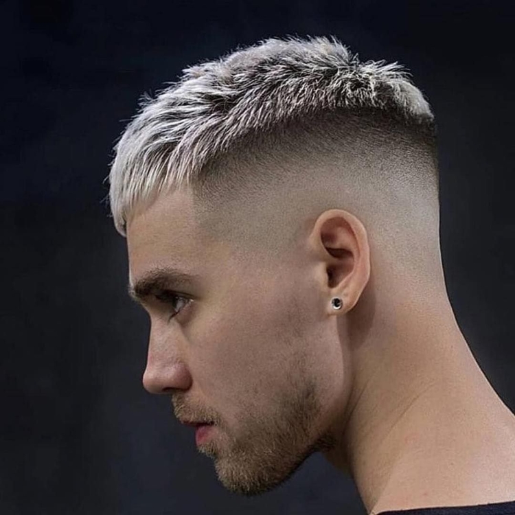 Стрижка фейд милитари полубокс