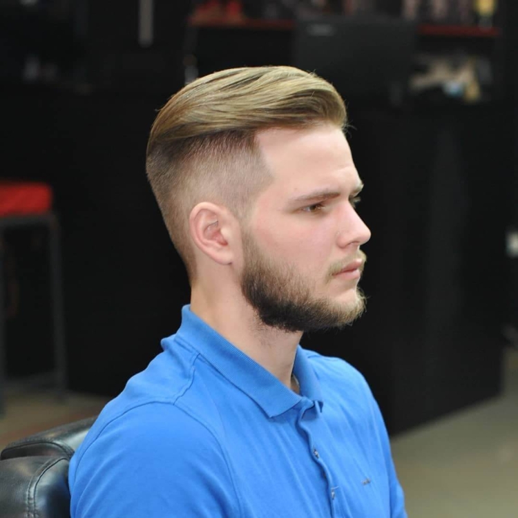 Средний фейд стрижка