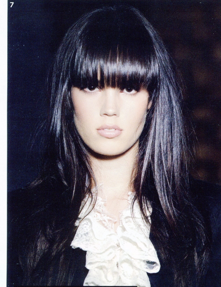 Стрижки на длинные волосы с прямой челкой