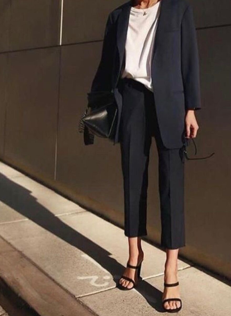 Минималистичный стиль в одежде