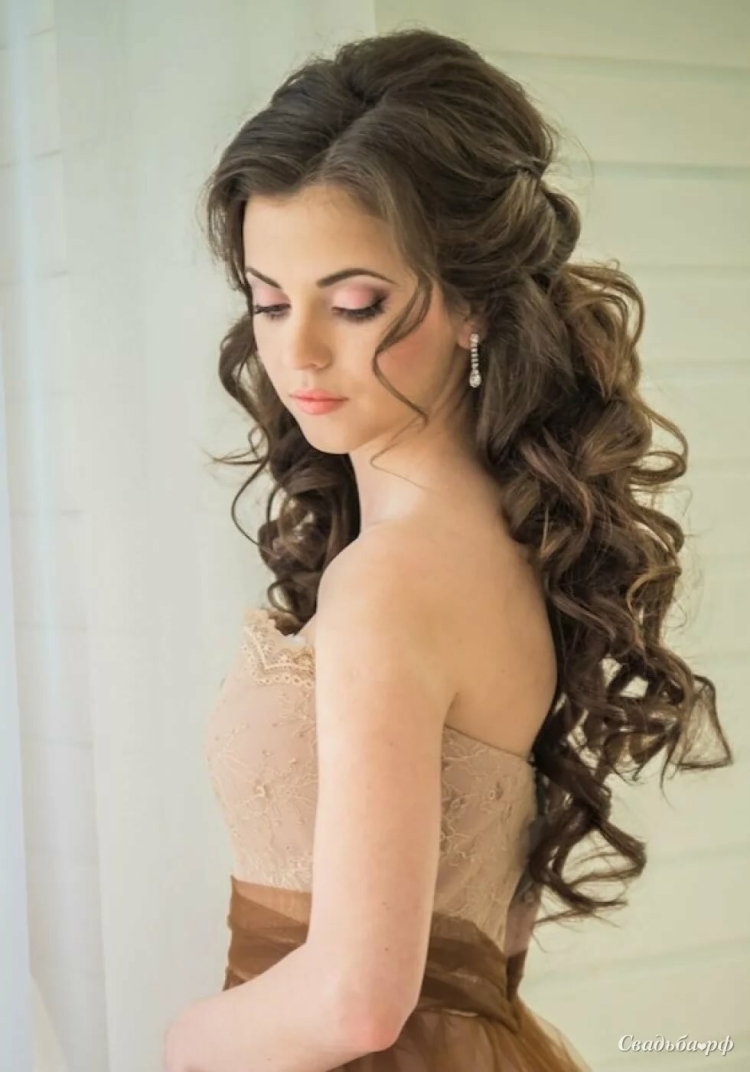 Причёска мальвинка с локонами