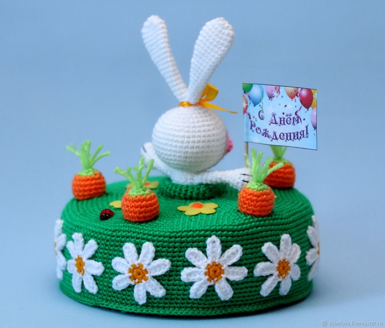 Вязаные пирожные