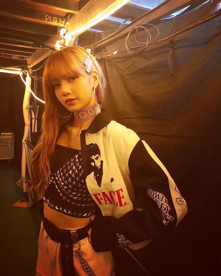 Блэкпинк Лалиса Манобан