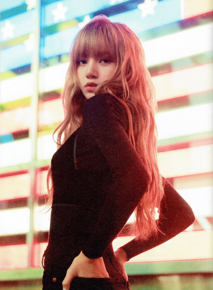 Lisa BLACKPINK