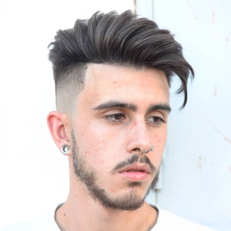 Квифф фейд с белыми волосами