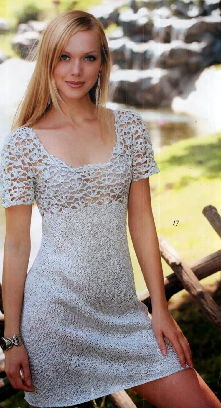Вязаные спицами комбинированные ажурные платья