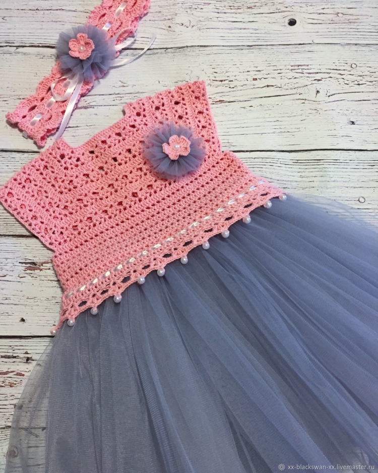 Вязаные детские платья