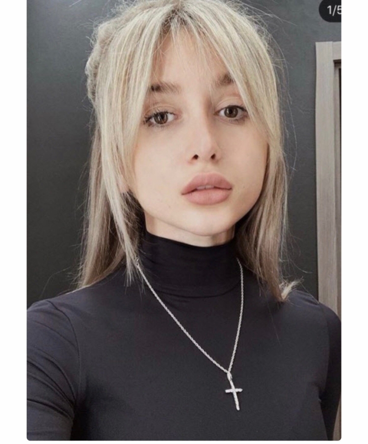 Крис Шелест челка