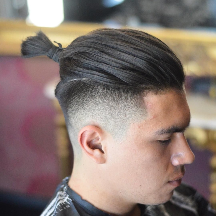 Мужскаяч причёска с косичкой