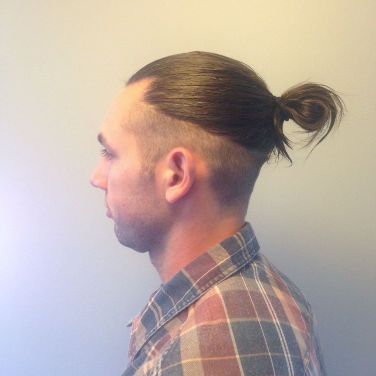 Андеркат man bun