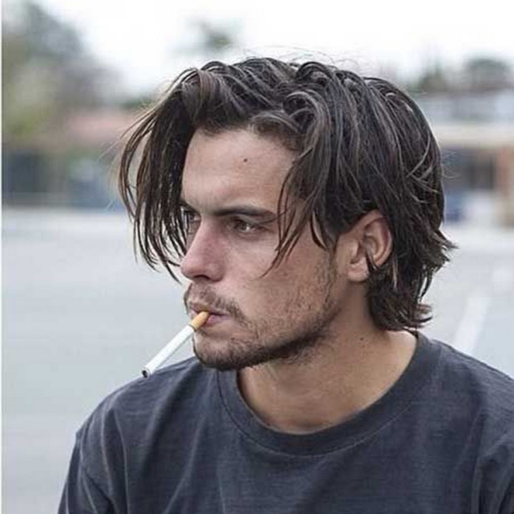 Пробор посередине у мужчин