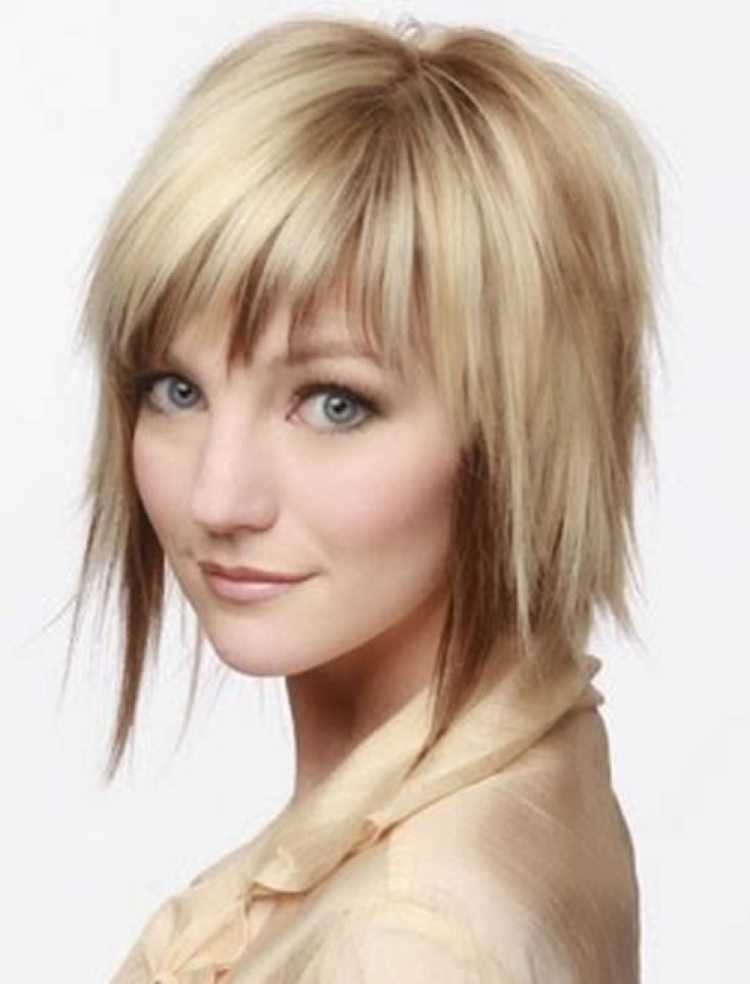 Чёлка косая филированная