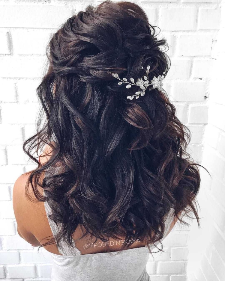 Прически на длинные темные волосы