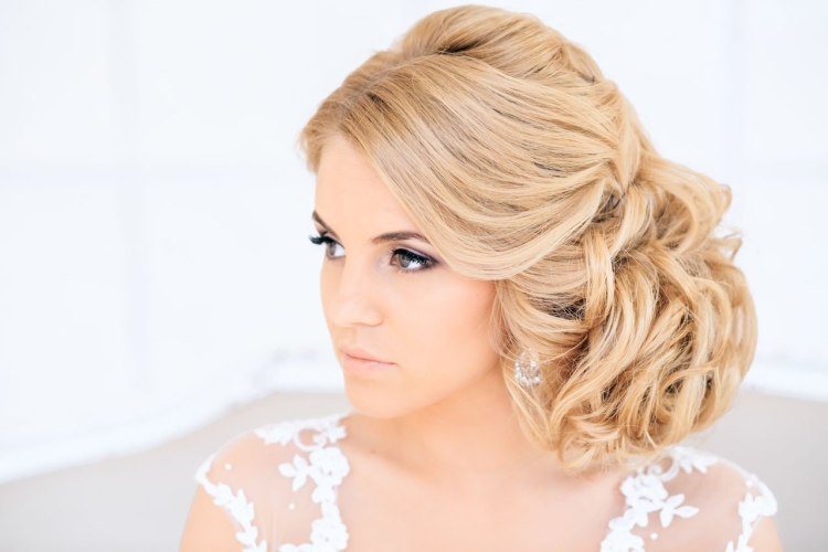 Красивые причёски на средние волосы