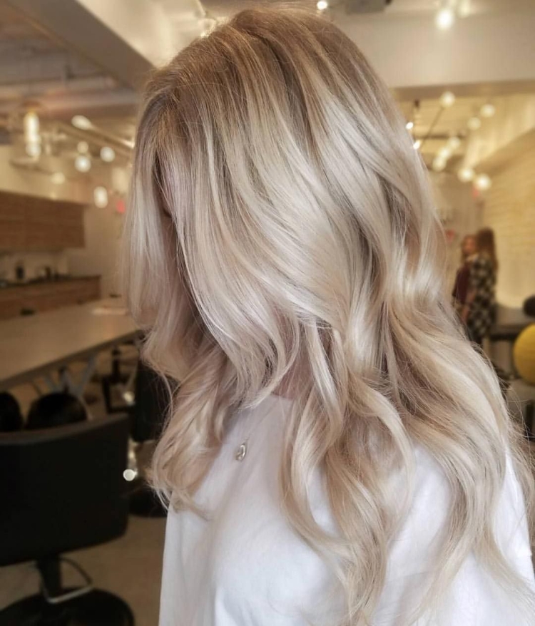 Руссо платиновый цвет волос