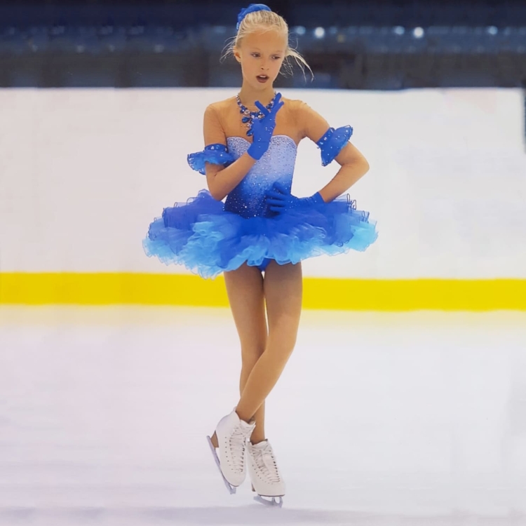 Костюмы фигуристок