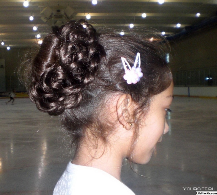 Фигурные прически для девочек