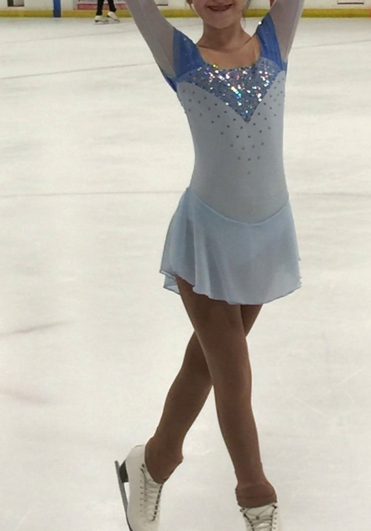 Платье для фигурного катания белое
