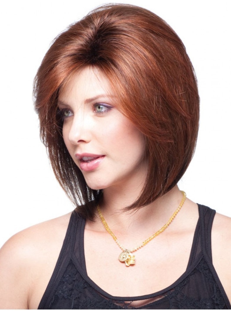 Стрижка на средние густые волосы