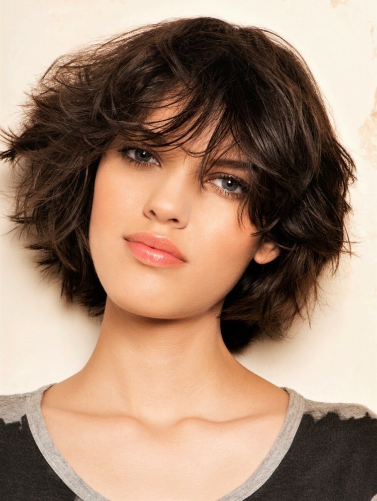 Стрижка Боб Каскад на густые волосы