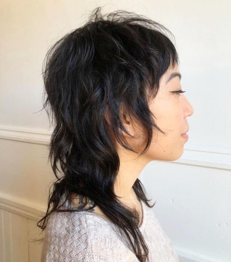 Женская стрижка на средний волос маллет