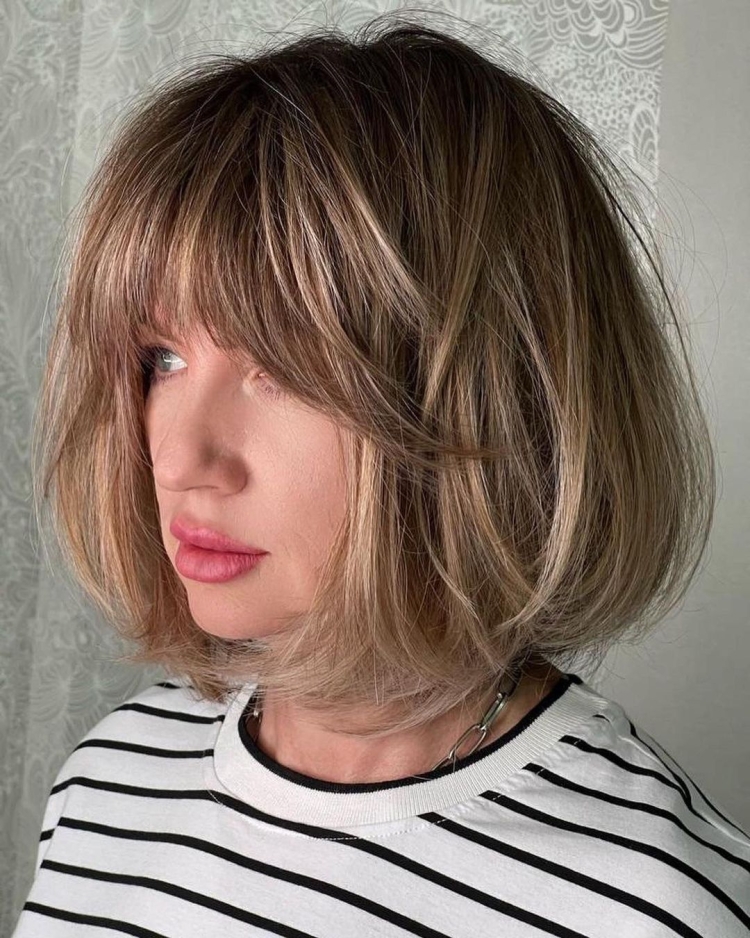 Шег стрижка на средние волосы
